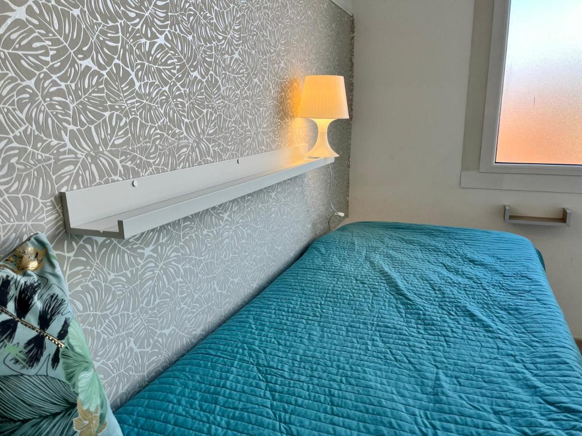 Residence Frontemare Римини Екстериор снимка