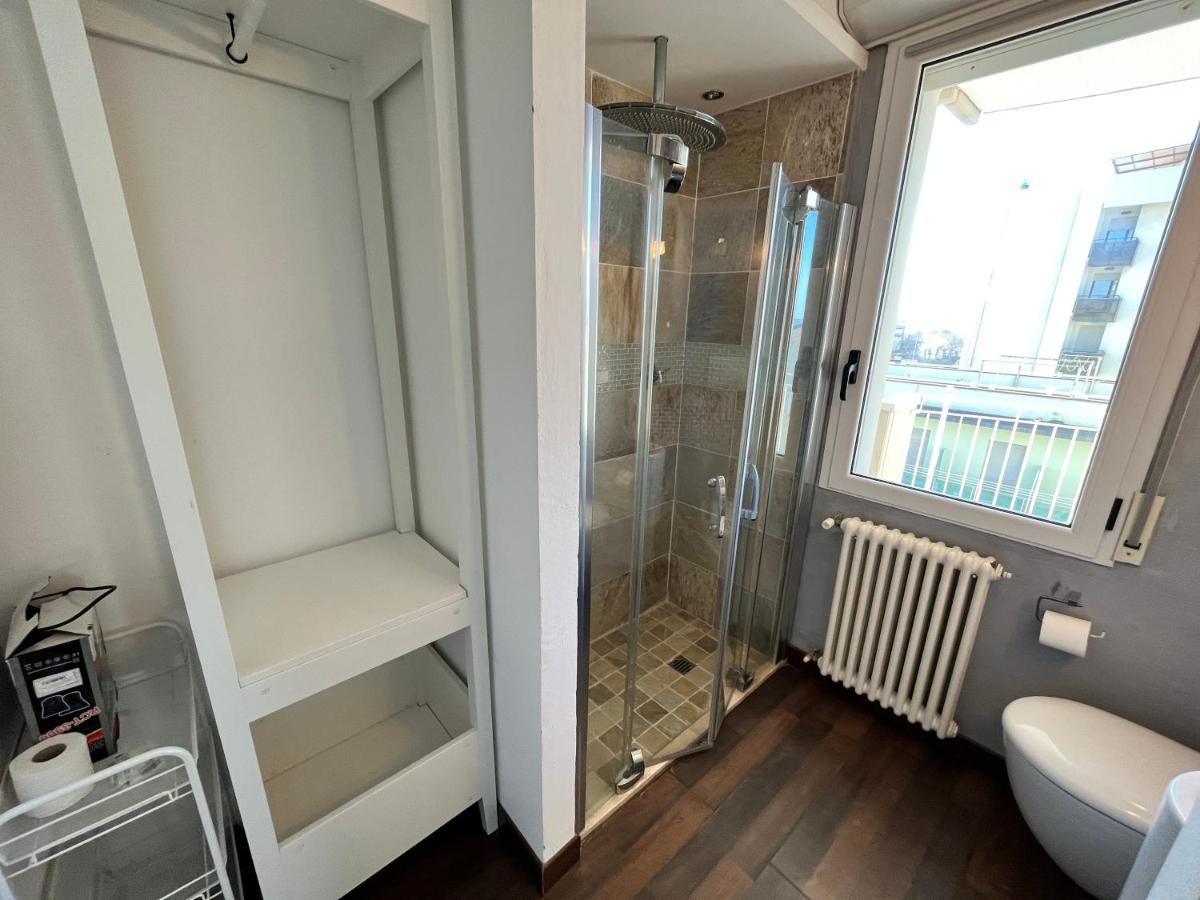 Residence Frontemare Римини Екстериор снимка